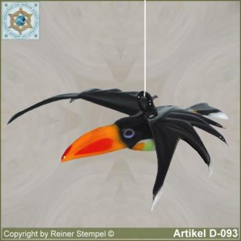 Glass animals, glass birds glass bird toucan flying